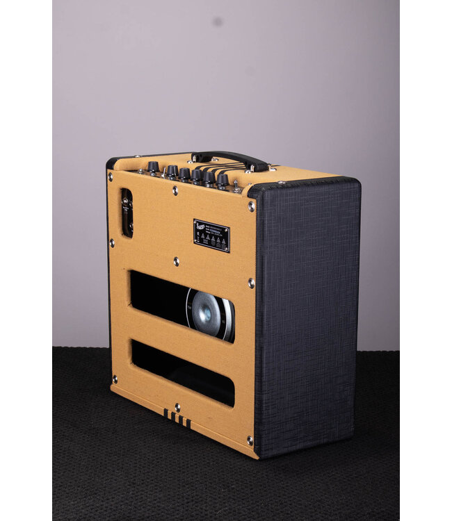 Supro Delta King 12 Tube Combo Amplifier - 1x12, 15-Watt, Tweed/Black