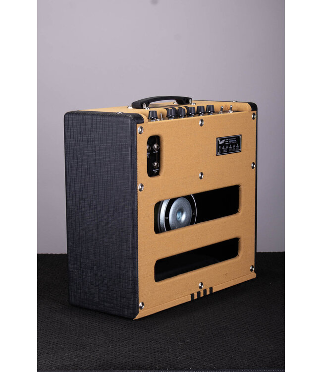 Supro Delta King 12 Tube Combo Amplifier - 1x12, 15-Watt, Tweed/Black