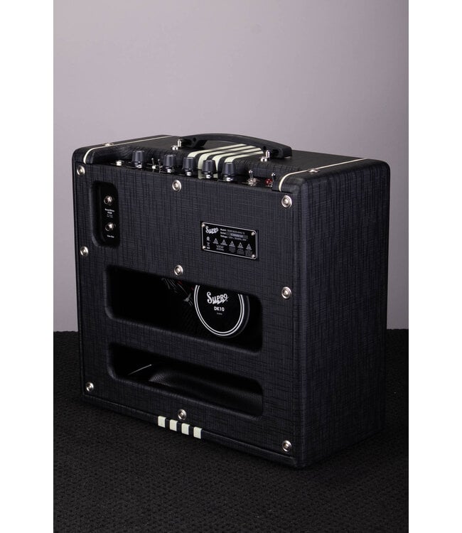 Supro Delta King 10 1 x 10-inch 5-watt Tube Combo Amp - Black and Cream