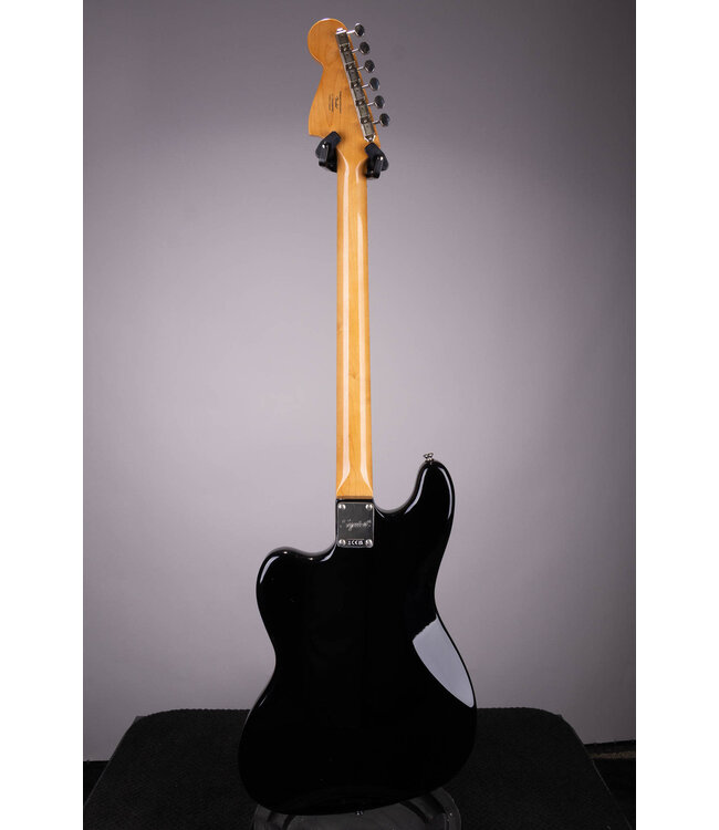 Squier Classic Vibe Bass VI – Black with Indian Laurel Fingerboard