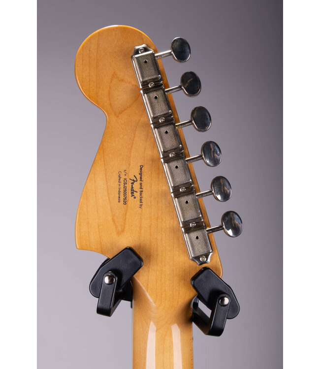 Squier Classic Vibe Bass VI – Black with Indian Laurel Fingerboard