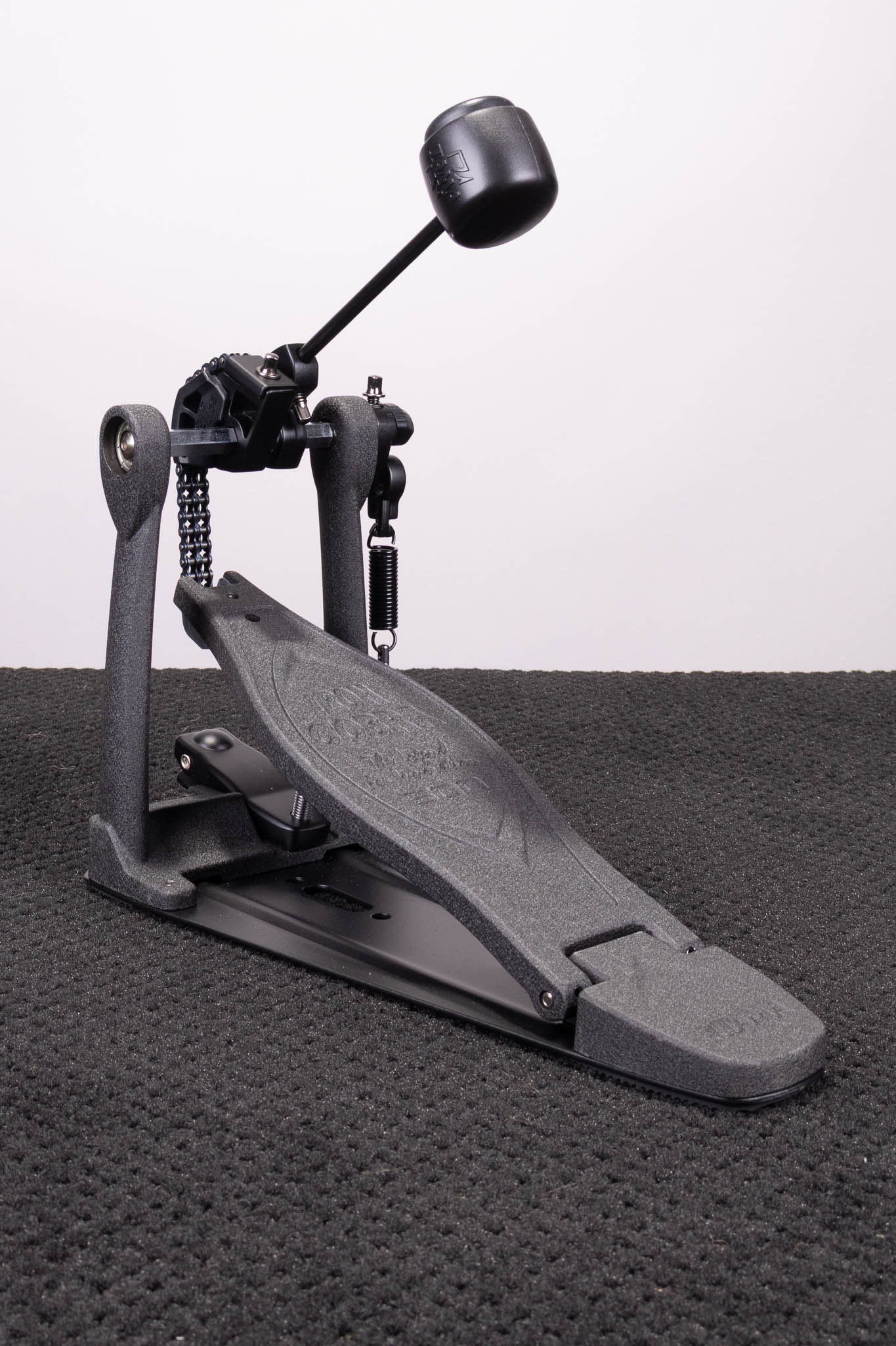 バービー　BETWEEN TAKES Tama Iron Cobra 600 Dark Shadow Bass Drum Pedal Matte Black - Roxy