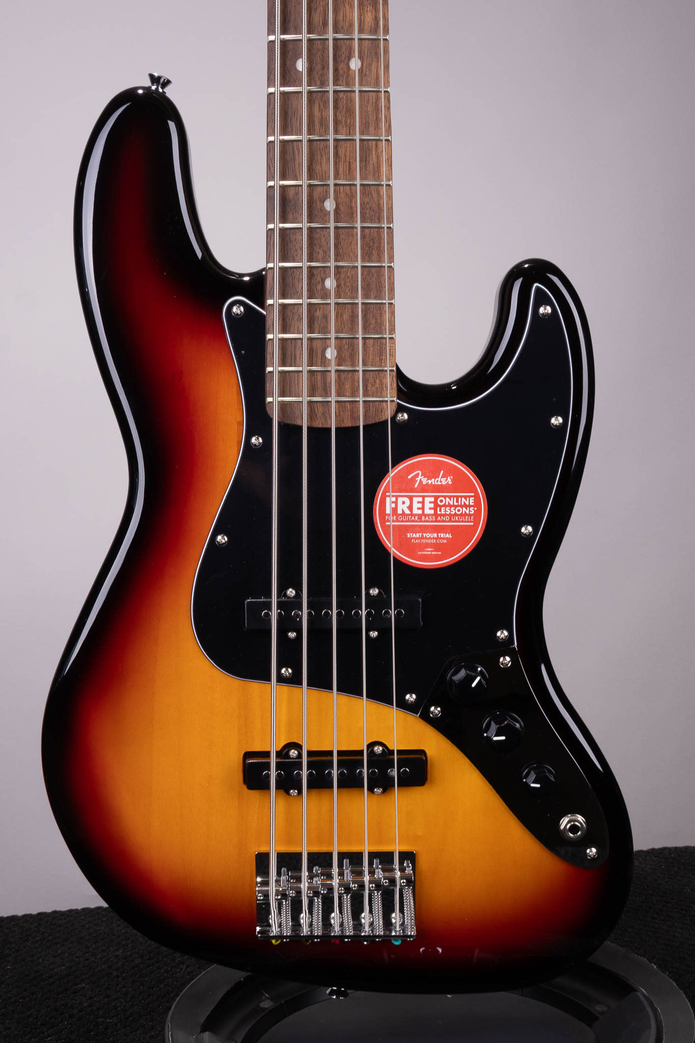 Squier Affinity Series Jazz Bass V - 3-color Sunburst with Laurel