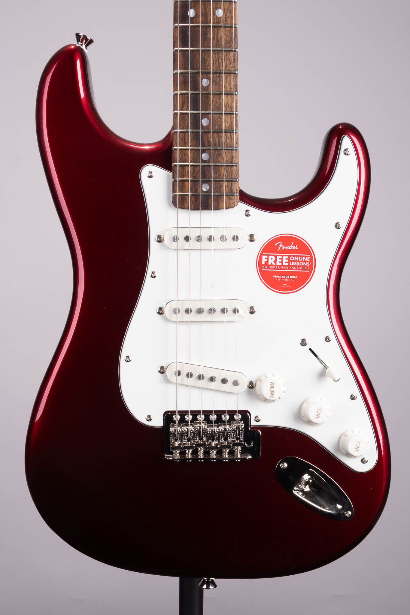 Squier Classic Vibe '60s Stratocaster Candy Apple Red Guitar