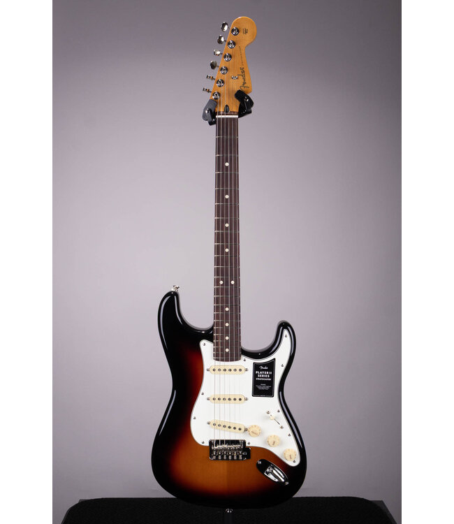 Fender Player II Stratocaster - 3-Color Sunburst with Rosewood Fingerboard