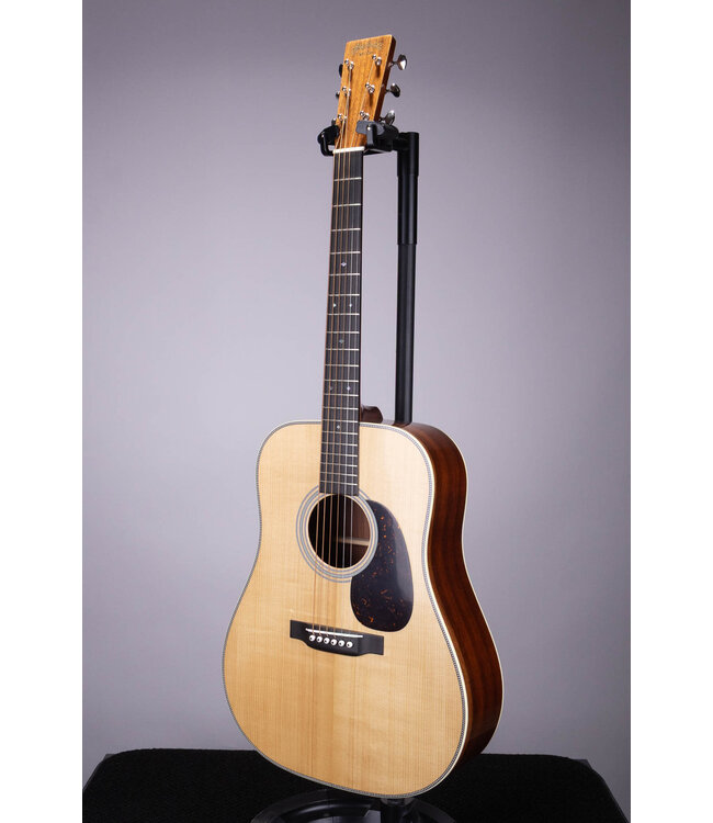 Martin D-28 Authentic 1937 VTS Dreadnought Acoustic Guitar Natural