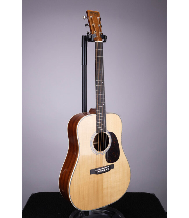 Martin D-28 Authentic 1937 VTS Dreadnought Acoustic Guitar Natural