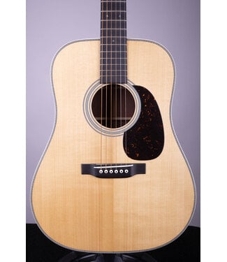 Martin Martin D-28 Authentic 1937 VTS Dreadnought Acoustic Guitar Natural