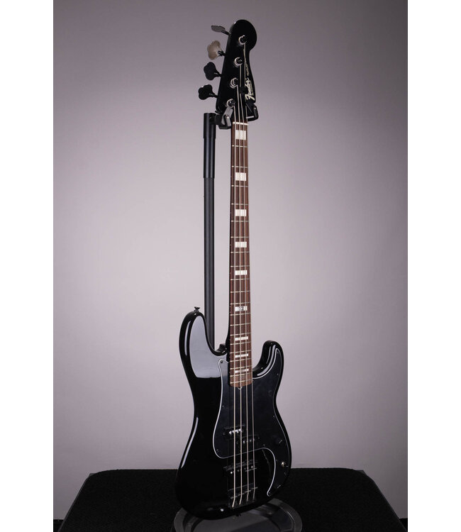Fender Duff McKagan Deluxe Precision Bass Black Rosewood Fingerboard
