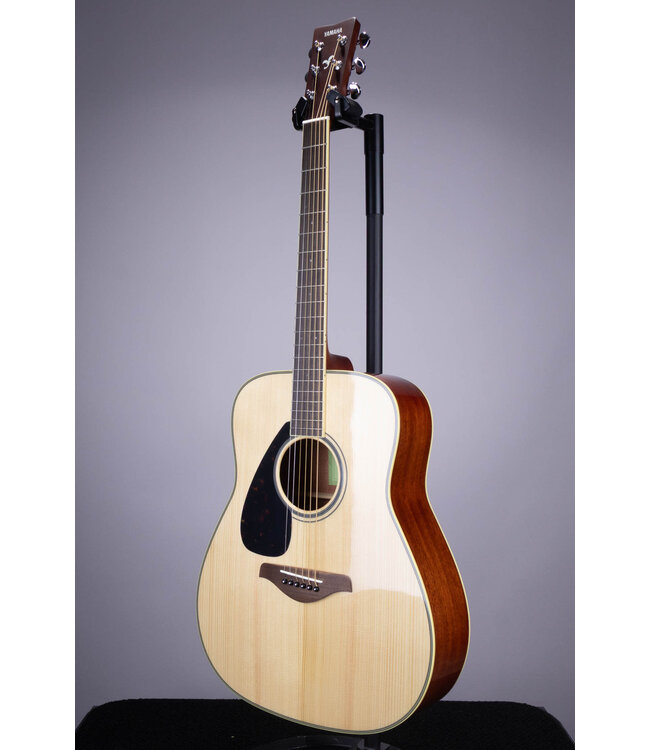 Yamaha FG820L Left-Handed Dreadnought Acoustic Guitar Natural