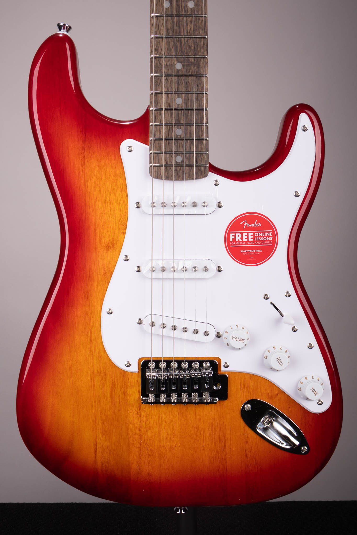 Squier Sonic Stratocaster Electric Guitar - Sienna Sunburst - Roxy