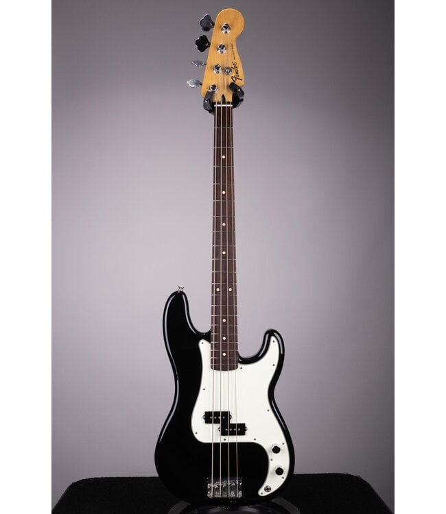Used Fender Standard Precision Bass (2015) - Black