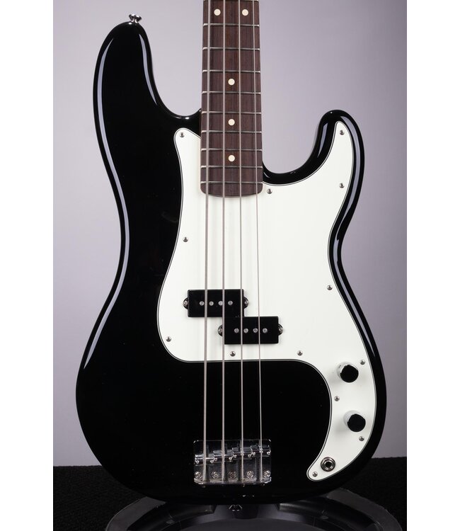 Used Fender Standard Precision Bass (2015) - Black