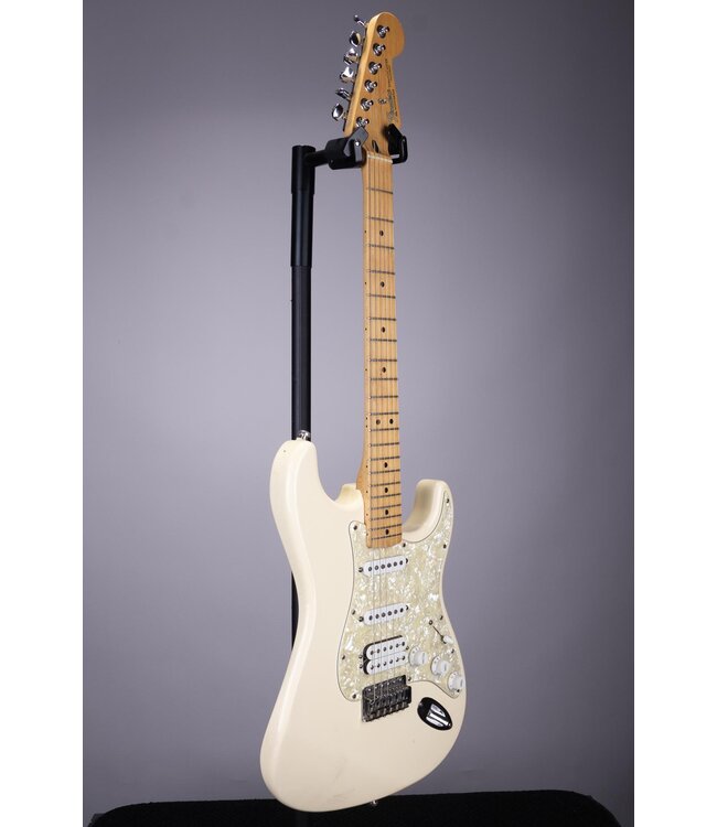 Used 2004 Fender Standard Fat Stratocaster - Arctic White - With Case