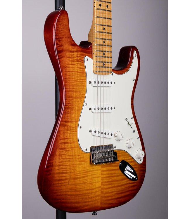 Used 2012 Fender Select Stratocaster - Cherry Burst - With Case