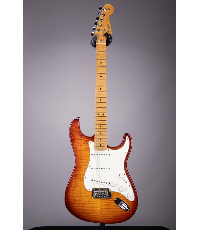 Used 2012 Fender Select Stratocaster - Cherry Burst - With Case