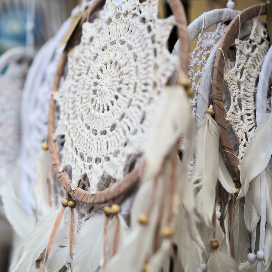 Wall & Window Décor 