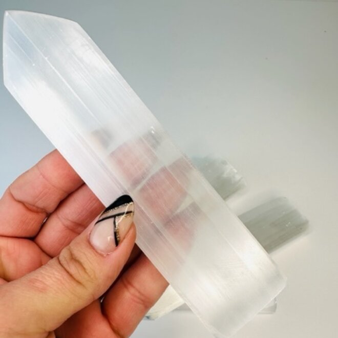 Selenite/Satin Spar Charging Point 8"