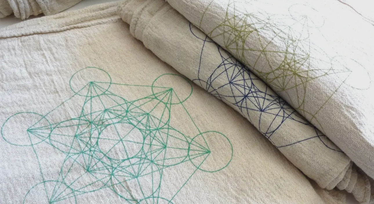 Cloth Crystal Grid - Sacred Geometry Metatron's Cube - Awakenings of ...