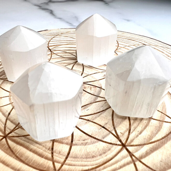 Selenite Mini Point  1"