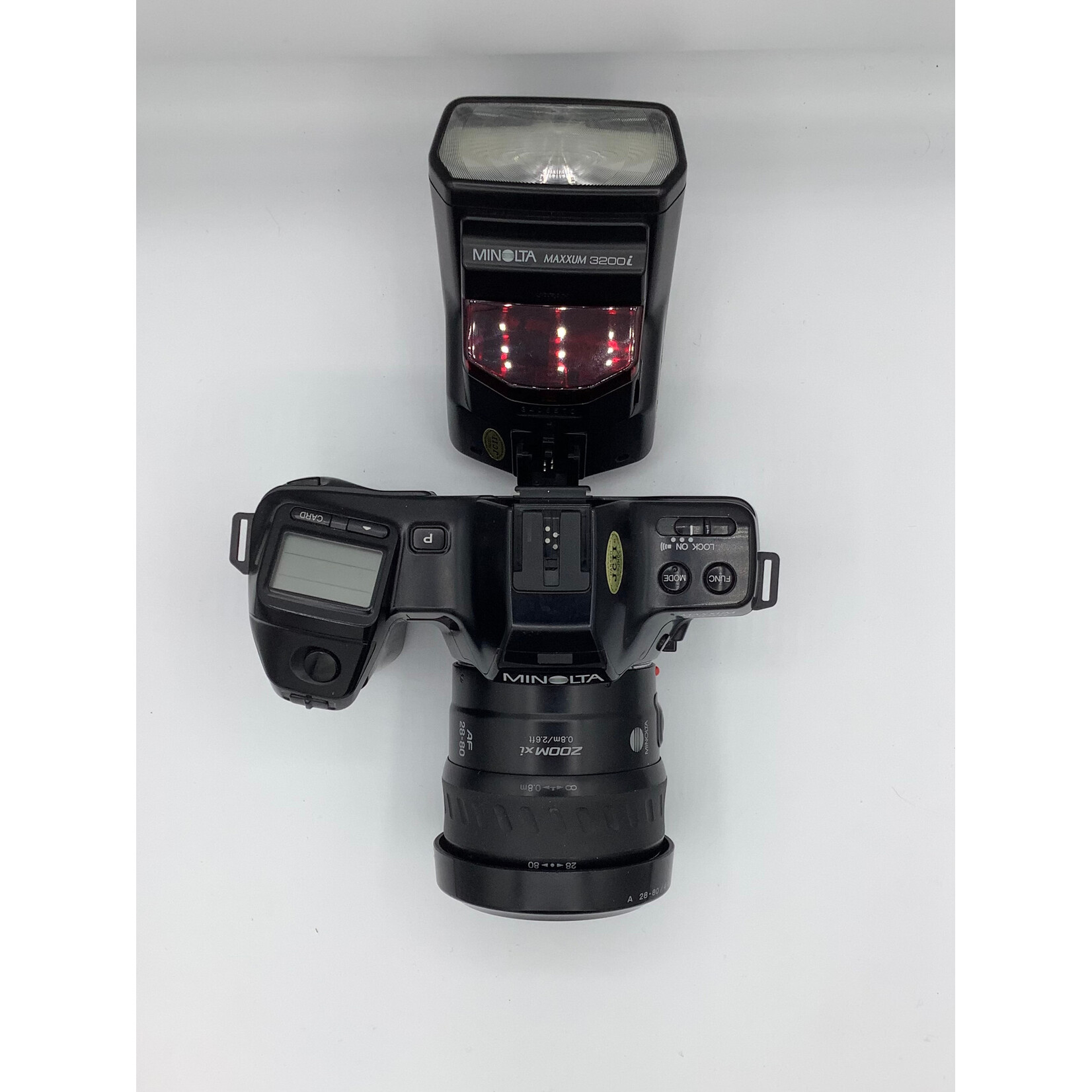 Minolta Minolta Maxxum 7000i w/28-80mm & 32000i Flash SN#21323690/11208788/3406570