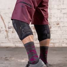 Carve IXS, Carve, Race Knee Guards, Black