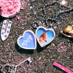 Hearts2Hearts Hearts2Hearts - 1st Mini Album [FOCUS] (Heart Locket Ver.) (SMART ALBUM)
