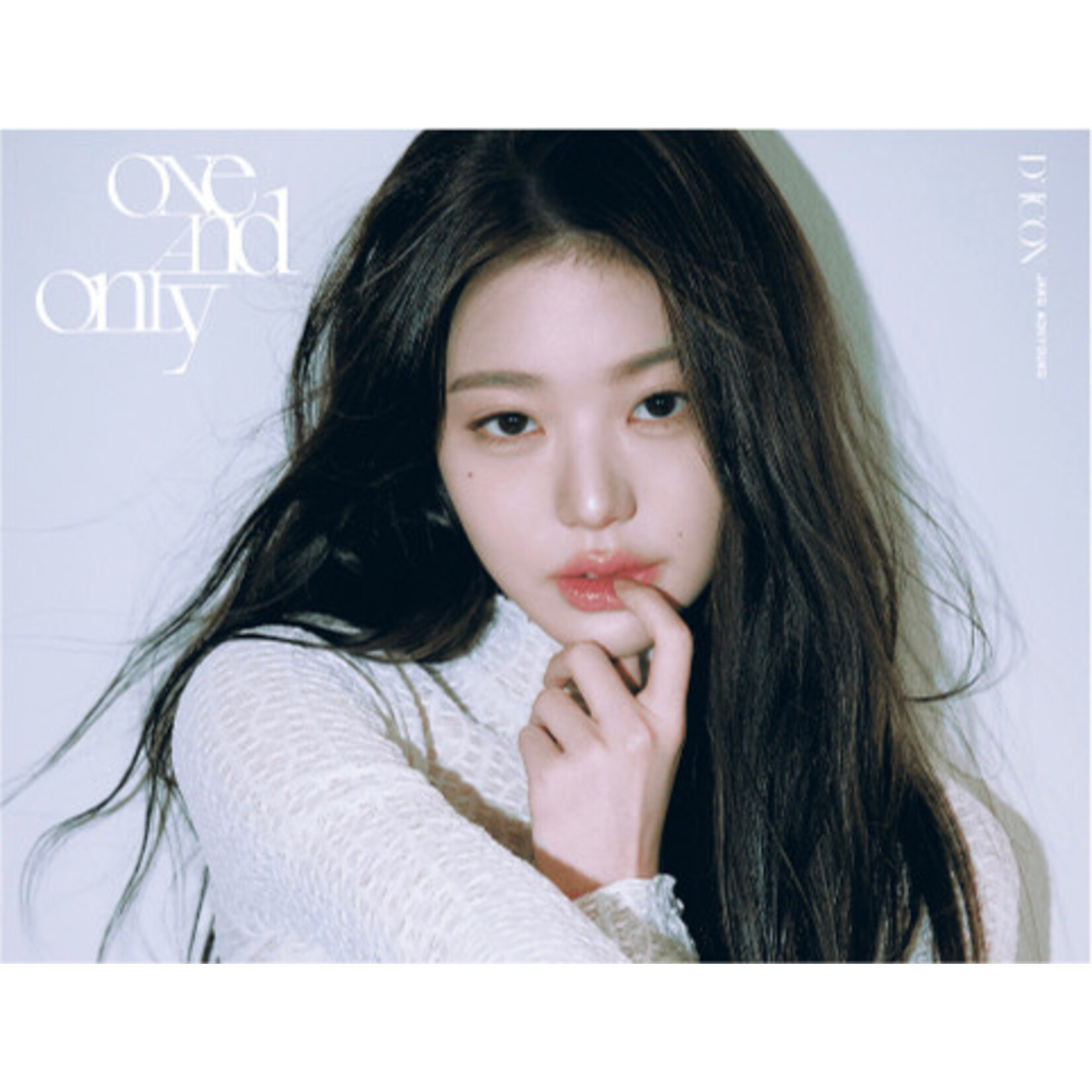 Ive JANG WONYOUNG (IVE) - DICON VOLUME N°31 JANG WONYOUNG ONE AND ONLY (A TYPE)