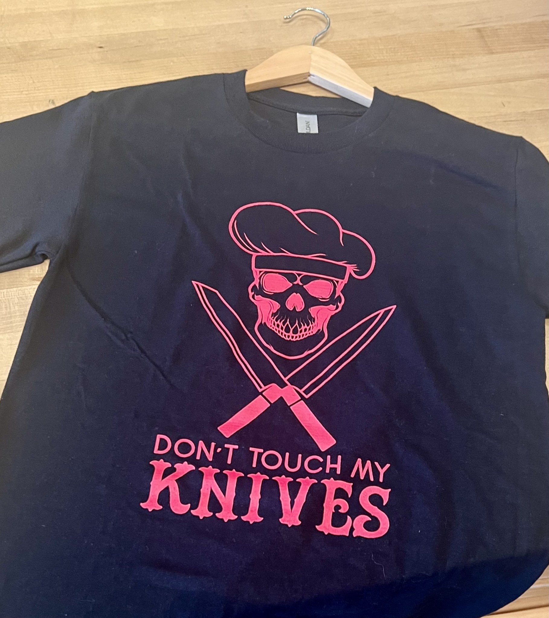 Dont touch my knves shirt 2X