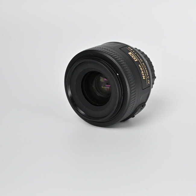 Nikon Used Nikon AF-S DX NIKKOR 35mm f/1.8G Lens