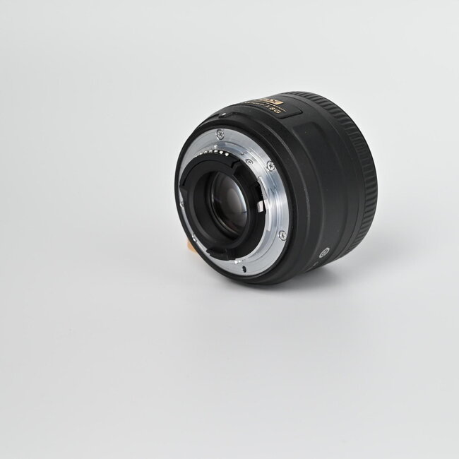 Nikon Used Nikon AF-S DX NIKKOR 35mm f/1.8G Lens
