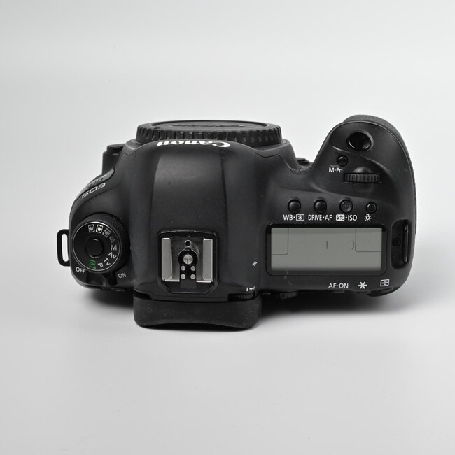 Canon Used Canon EOS 5D Mark IV DSLR Camera (Body Only)