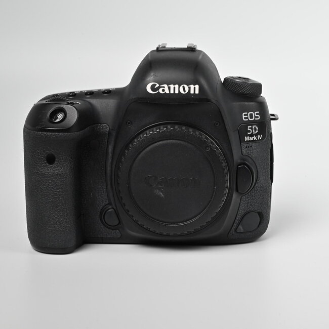 Canon Used Canon EOS 5D Mark IV DSLR Camera (Body Only)