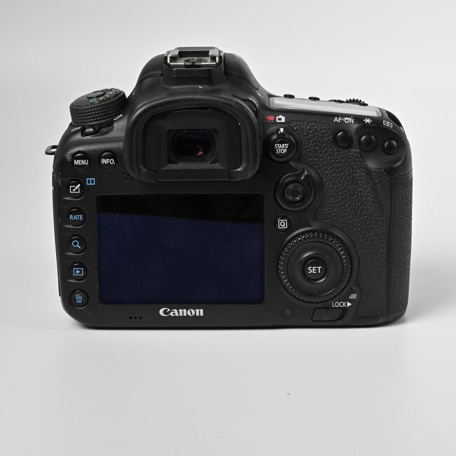 Canon Used Canon EOS 7D Mark II DSLR Camera (Body Only)