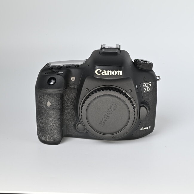 Canon Used Canon 7D Mark II Body