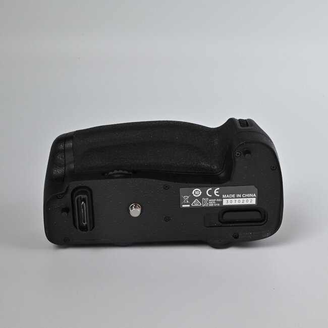 Nikon Used Nikon MB-D16 Multi Battery Power Pack