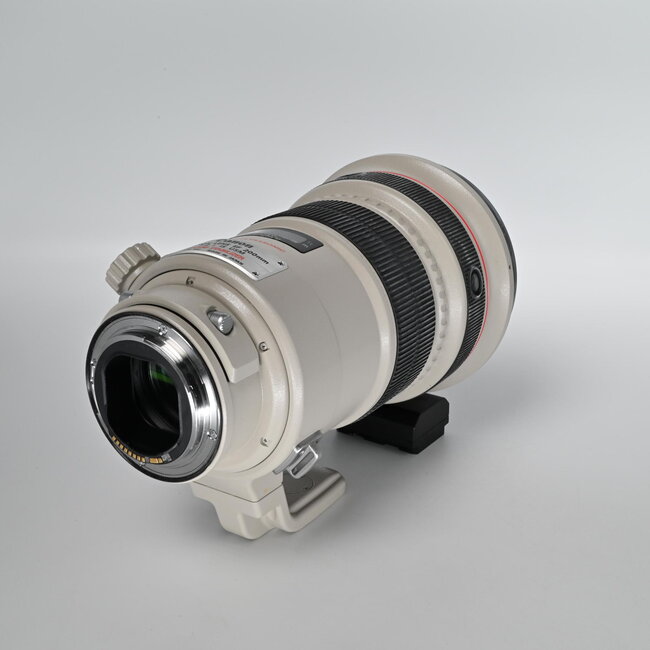 Canon Used Canon EF 200mm f/2L IS USM Lens