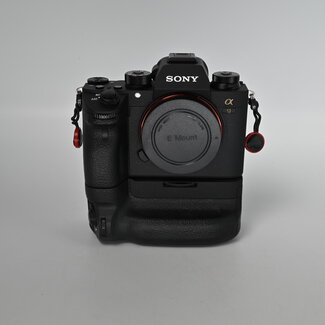 Sony Used Sony a9 Mirrorless Camera W/Sony VG-C3EM Grip