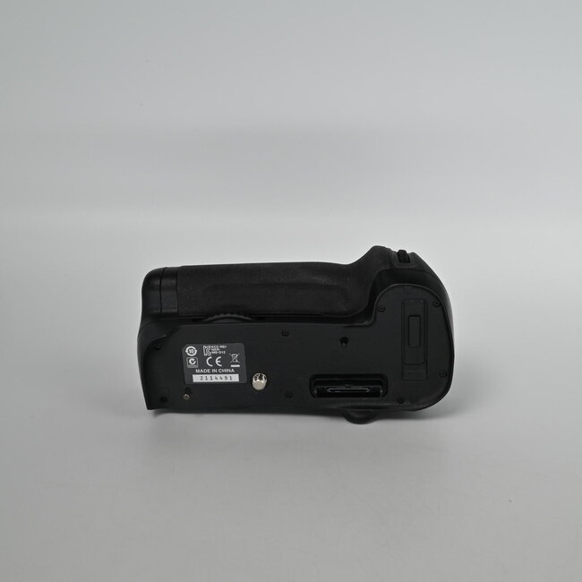 Nikon Used Nikon MB-D12 Multi-Power Battery Pack