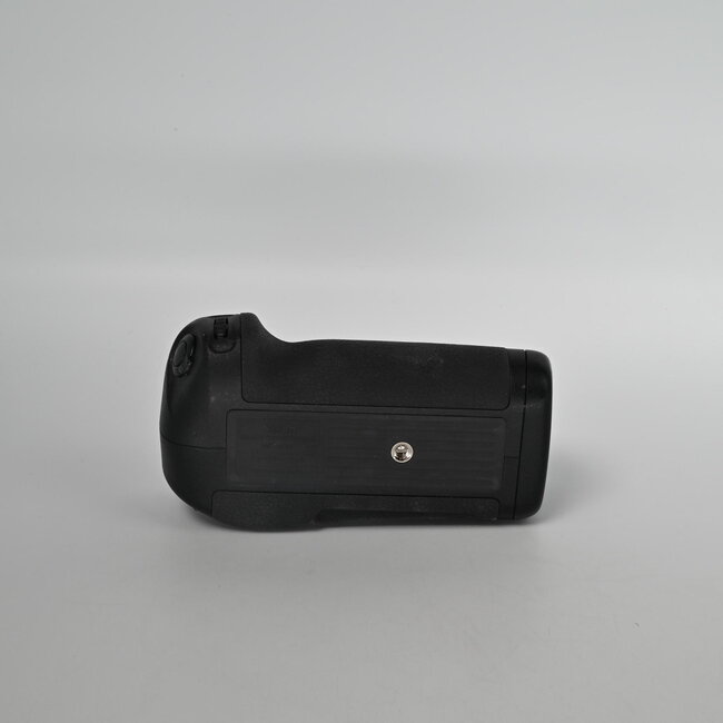 Nikon Used Nikon MB-D12 Multi-Power Battery Pack