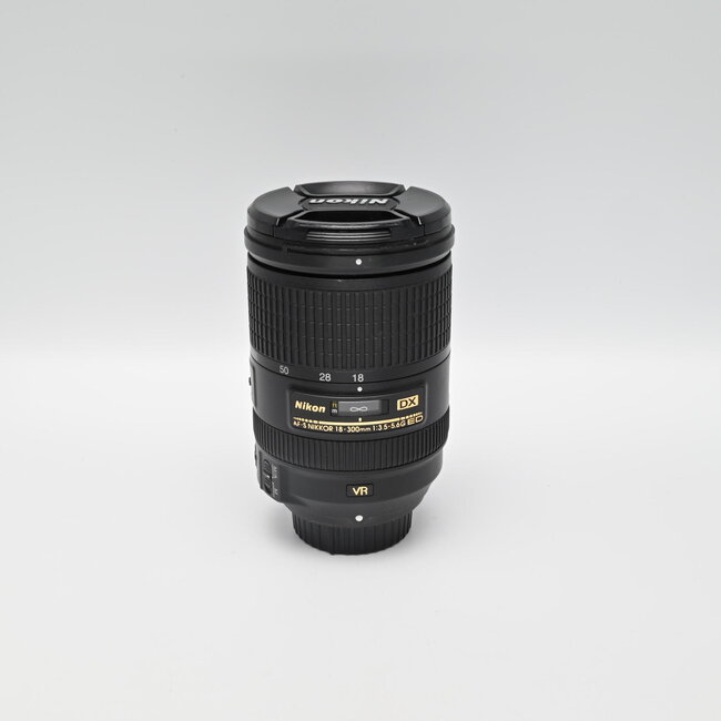 Nikon Used Nikon AF-S DX NIKKOR 18-300mm f/3.5-5.6G ED VR Lens