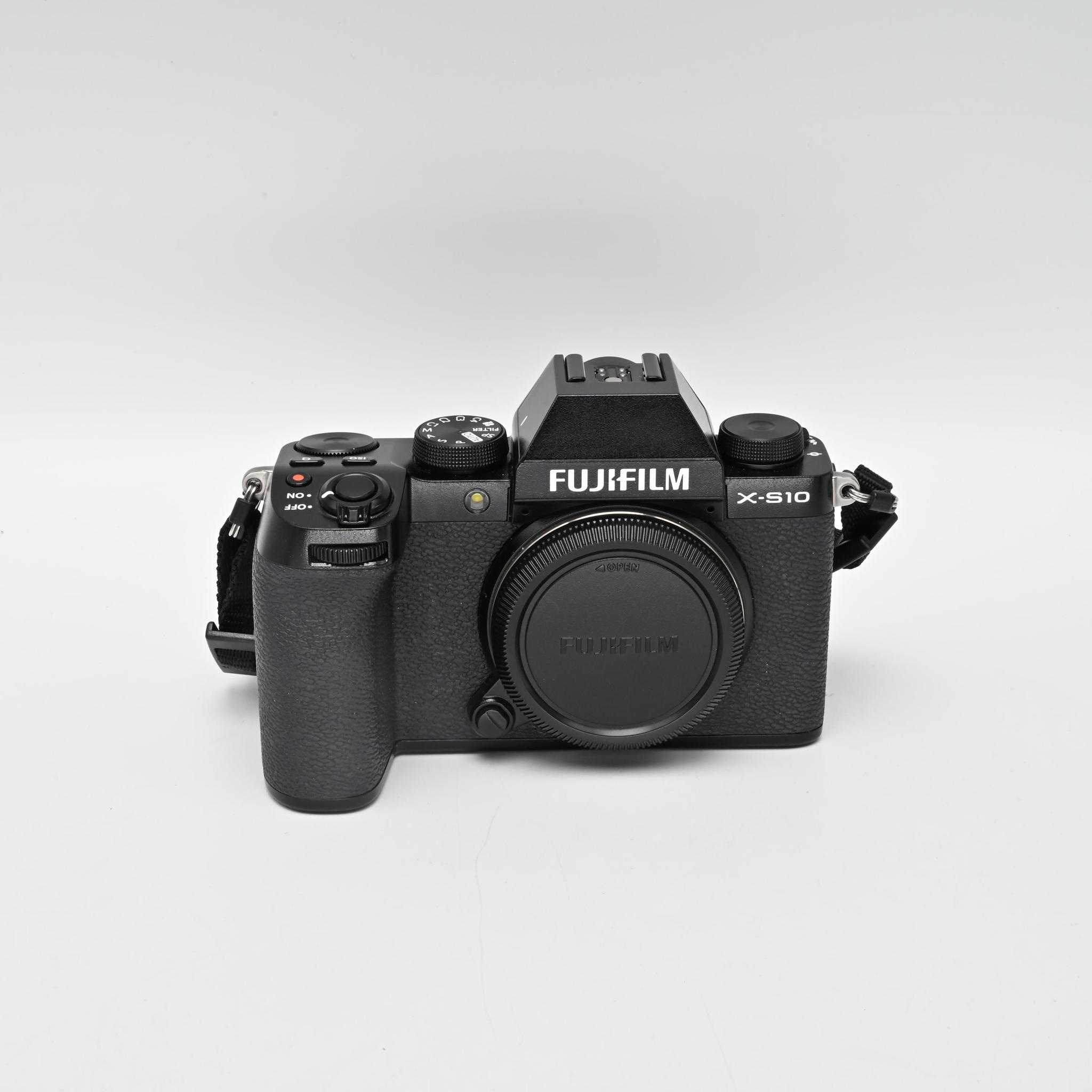 Used Fujifilm X-S10 Body - Competitive Cameras