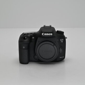 Canon Used Canon EOS 7D Mark II DSLR Camera (Body Only)