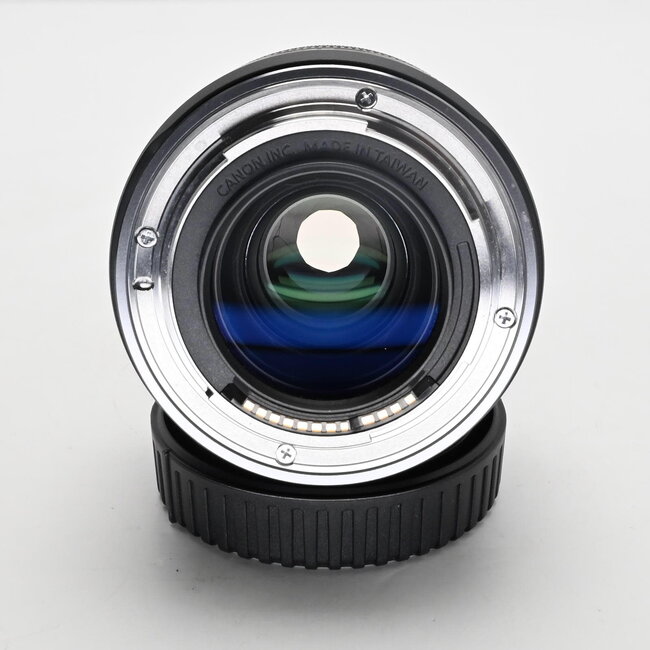 Canon Used Canon RF 35mm f/1.8 Macro IS STM Lens