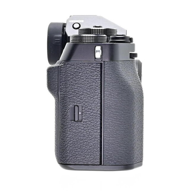 Fujifilm Used FUJIFILM X-T5 Mirrorless Camera (Black)