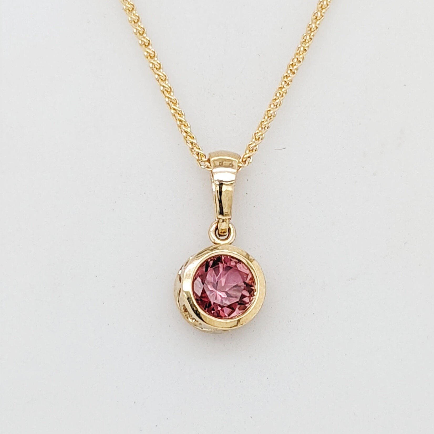 Modern Heirloom® 14KY Filigree Pendant w/ 5mm Pink Tourmaline on 18" Pinsetta Chain