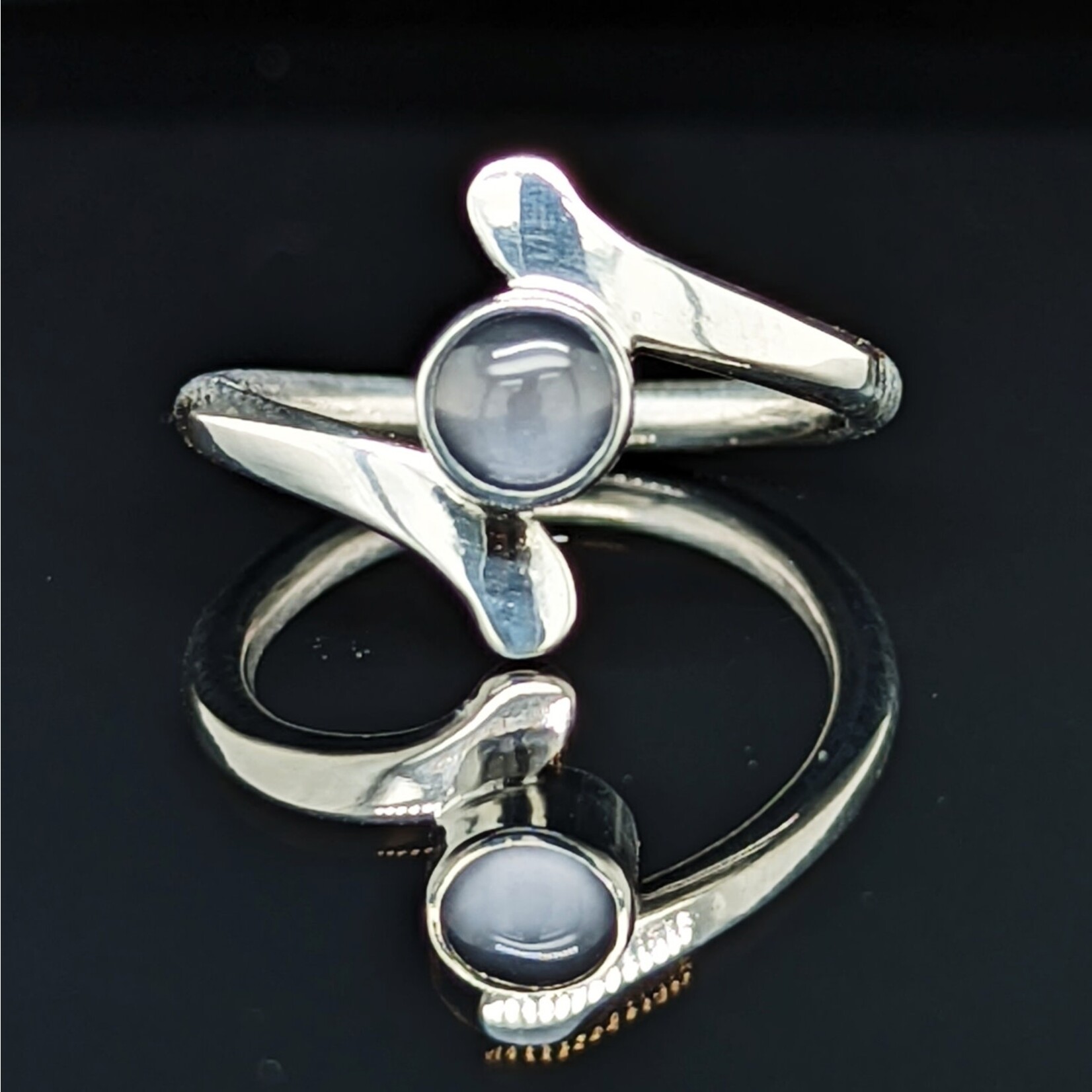 Modern Heirloom® Bypass Ring w/ Moonstone 5mm Size 5.5