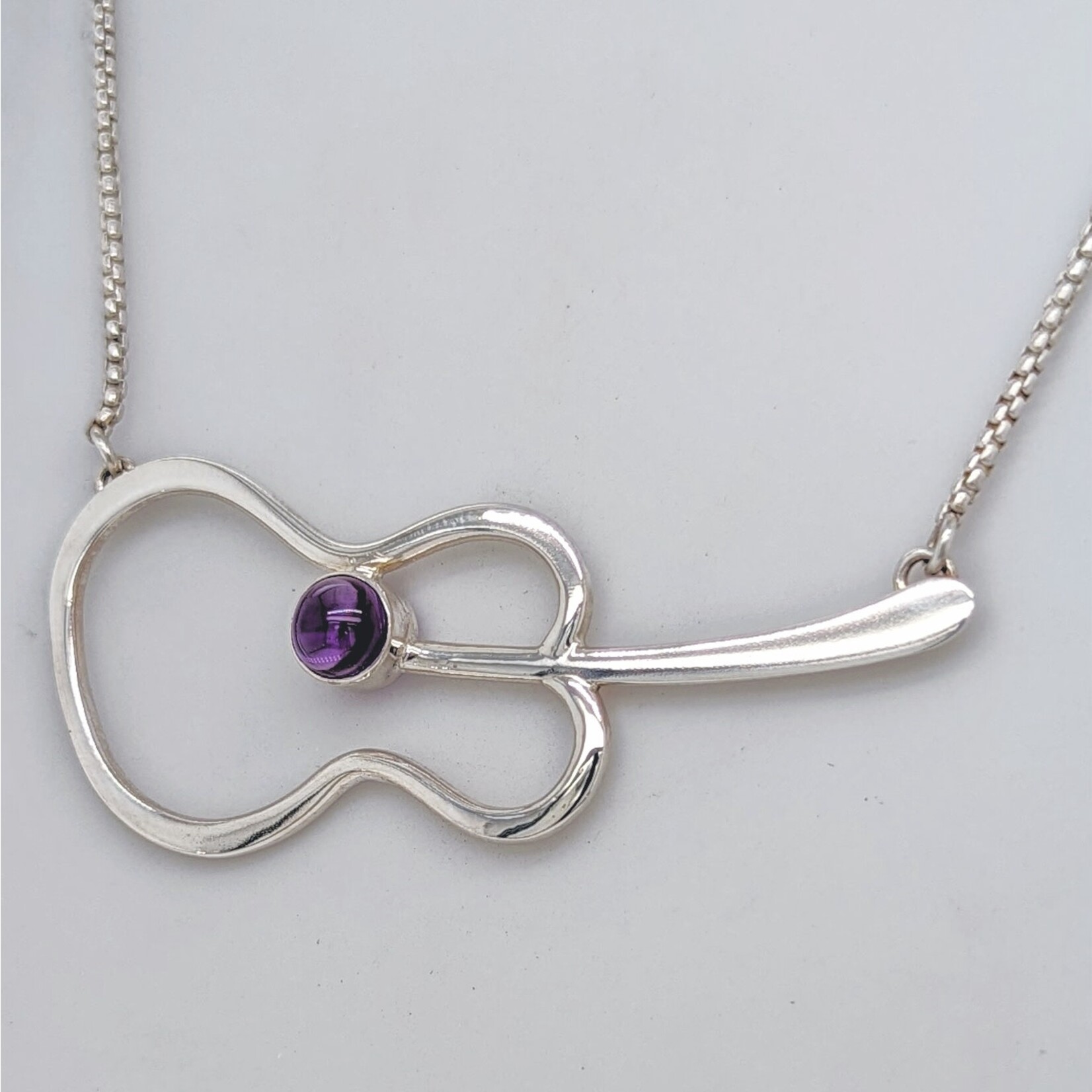 Modern Heirloom® Guitar Necklace w/ Amethyst 18"