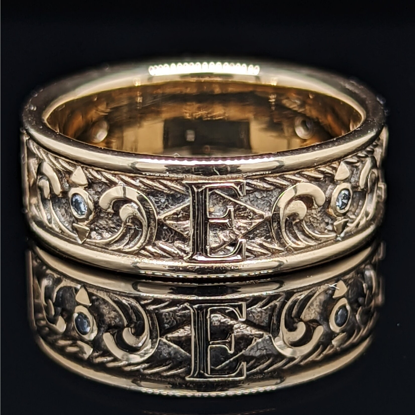 Modern Heirloom® Compass Rose Band, 14k yellow and Diamond