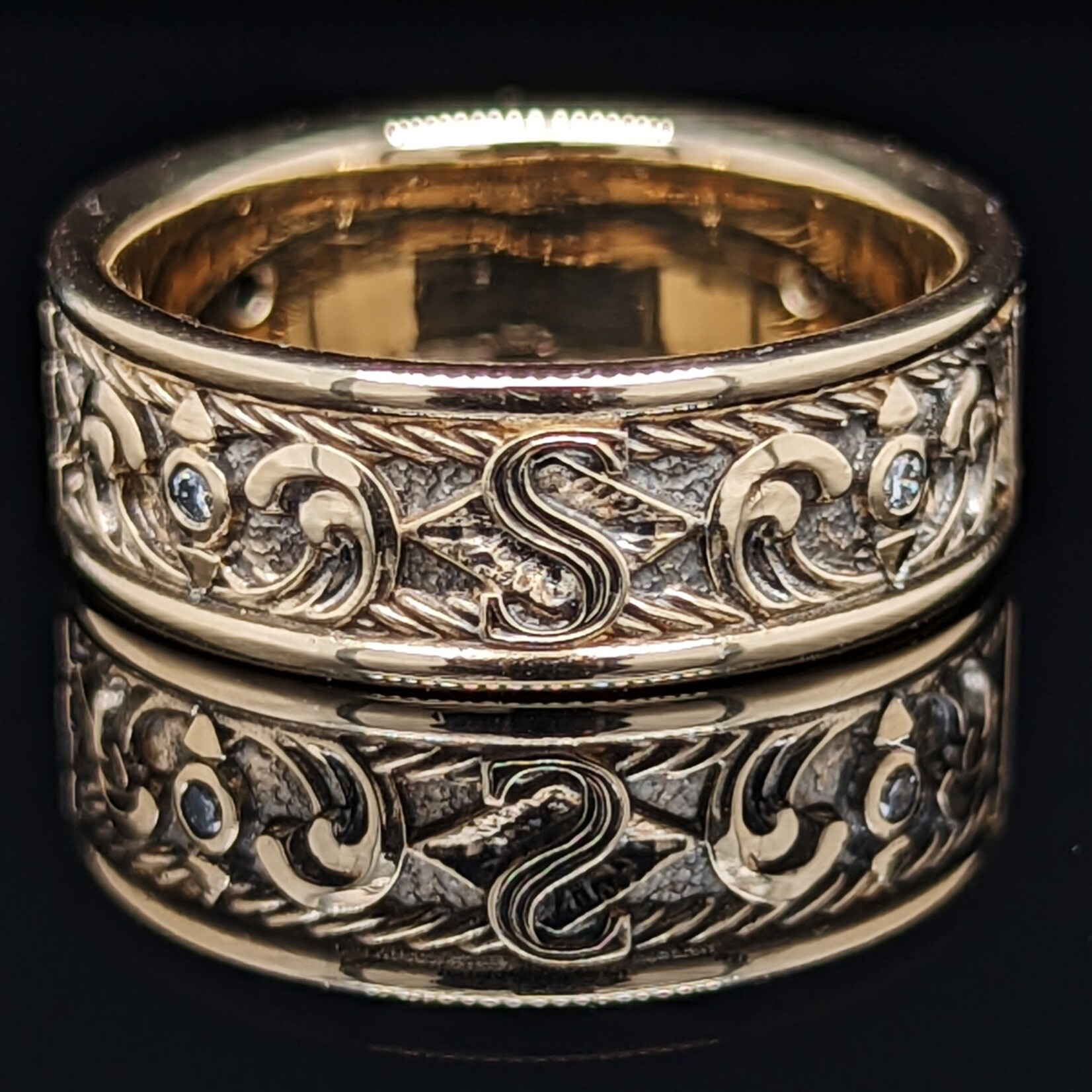 Modern Heirloom® Compass Rose Band, 14k yellow and Diamond